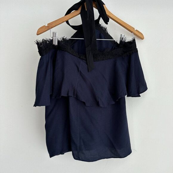 NWT Alice + Olivia Off the shoulder Alyssa halter Top Navy Lace - Picture 4 of 5